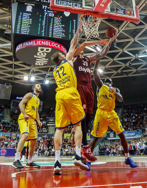 谢到场的中 谢到场的中