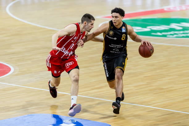 替补球员的 替补球员的